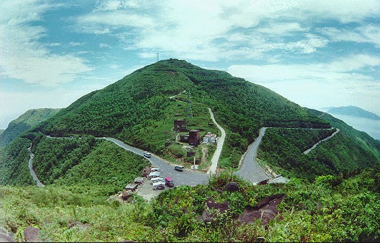 Cảnh Quan Từ Núi Ngự